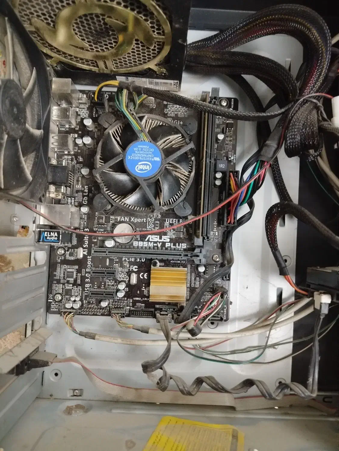 یک دستگاه کیس و مانیتور 17اینچ|رایانه رومیزی|کازرون, |دیوار