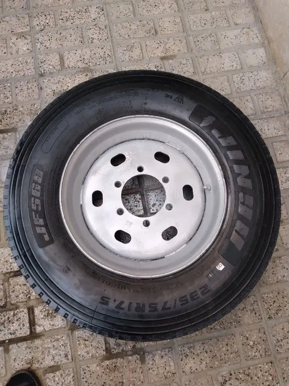 رینگ و لاستیک نیسان|قطعات یدکی و لوازم جانبی|مشهد, مصلی (کارمندان اول)|دیوار