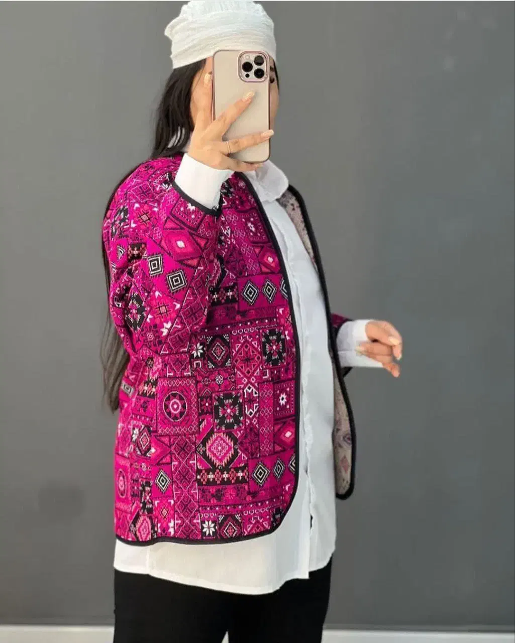 کت گلیمی|لباس|کاشان, بازار کاشان|دیوار