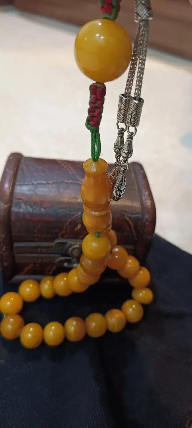 تسبیح  کهربای آلمانی قدیمی و‌کلکسیونی|کلکسیون اشیاء عتیقه|اهواز, کوی باهنر|دیوار