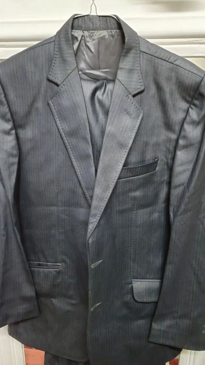 کت و شلوار|لباس|آستانه اشرفیه, |دیوار