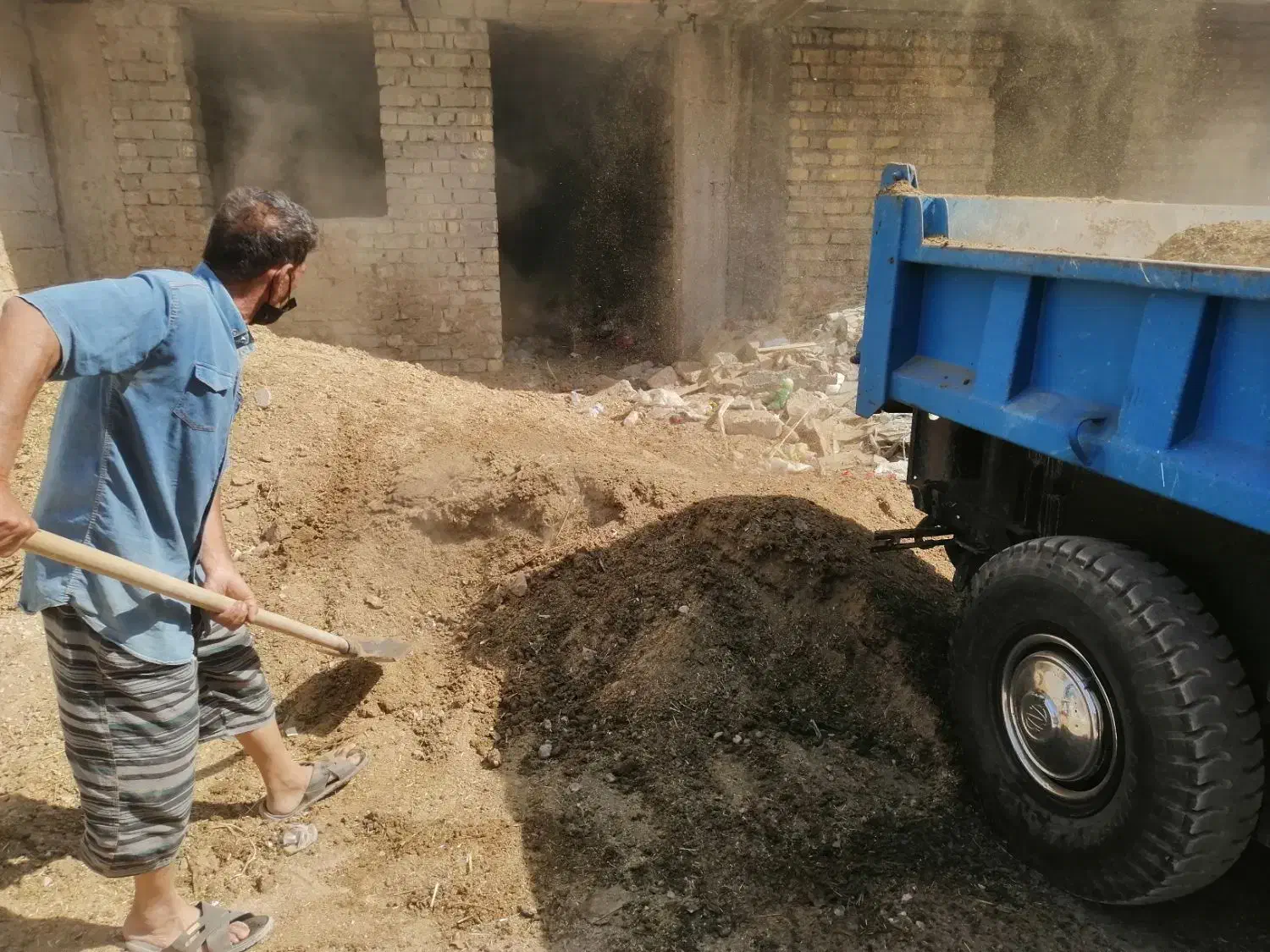 کودحیوانی گوسفندی گاوی خاک باغچه باغ ارسال بانیسان|خدمات باغبانی و درختکاری|شیراز, شهرک امیر کبیر|دیوار