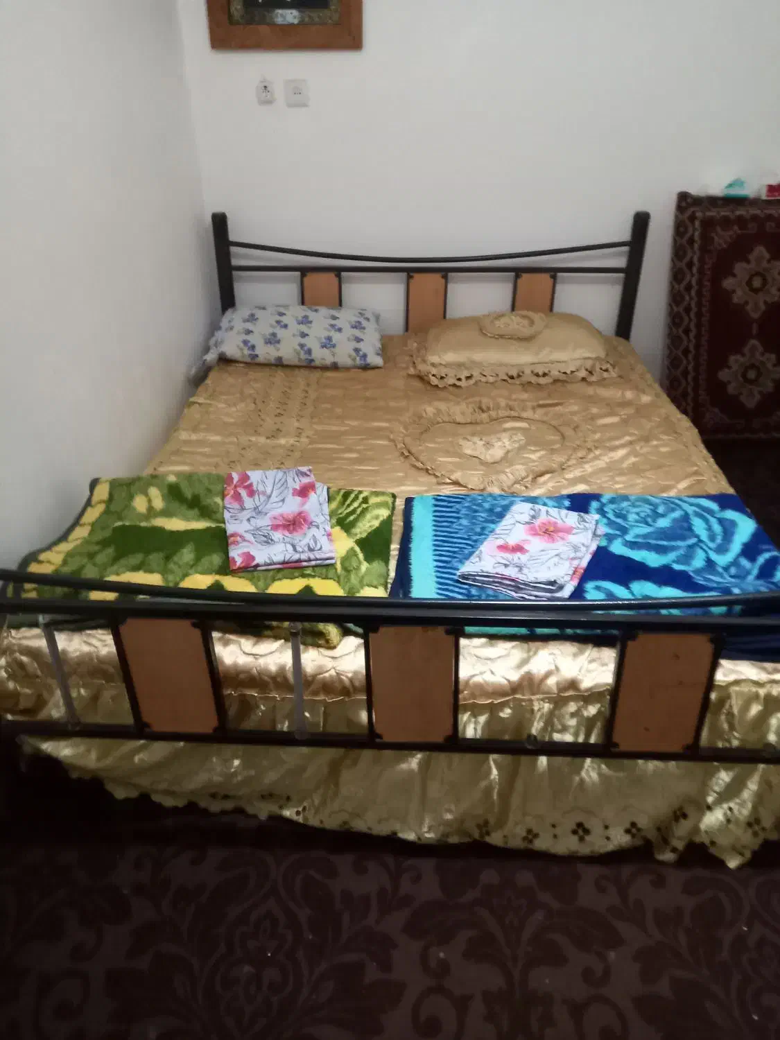 تخت خواب ۲نفره|تشک تختخواب|لاهیجان, شیخ زاهد|دیوار