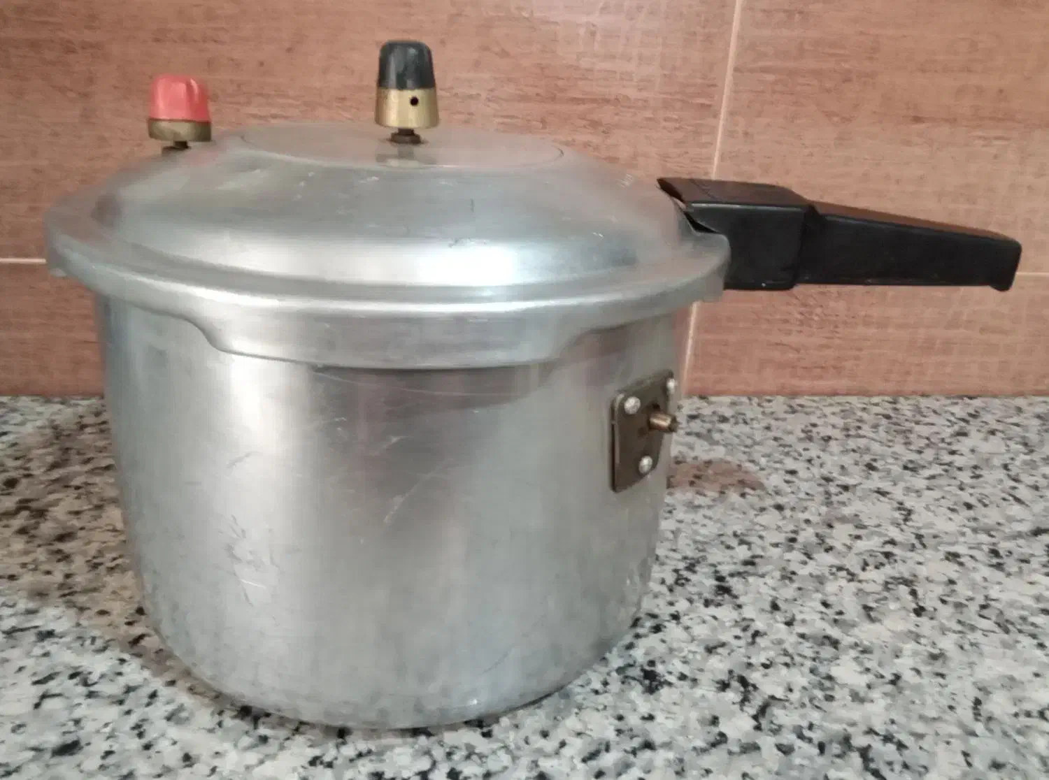 قابلمه زودپز قندون برنز|ظروف پختوپز|اراک, |دیوار