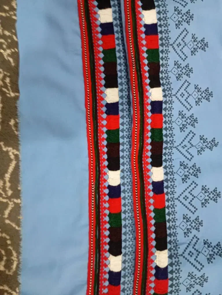 دوچگر  روبر شیرازه جالر ساده گل صندوقی موسوم هستم|لوازم خیاطی و بافتنی|زاهدان, |دیوار