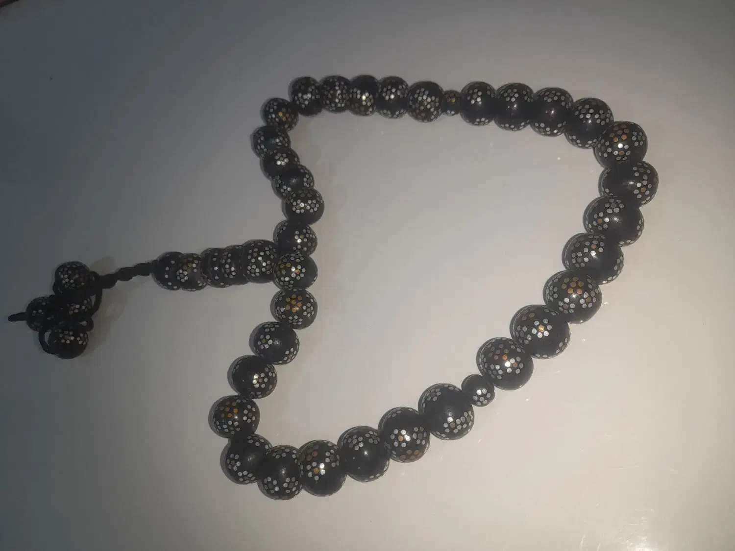 تسبیح نقره کوب|کلکسیون اشیاء عتیقه|تهران, میدان ولیعصر|دیوار