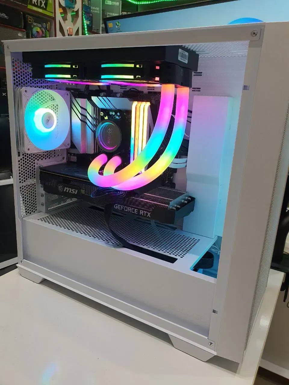 کیس گیمینگ سفید برای گیمرهای جدی|رایانه رومیزی|ملایر, |دیوار