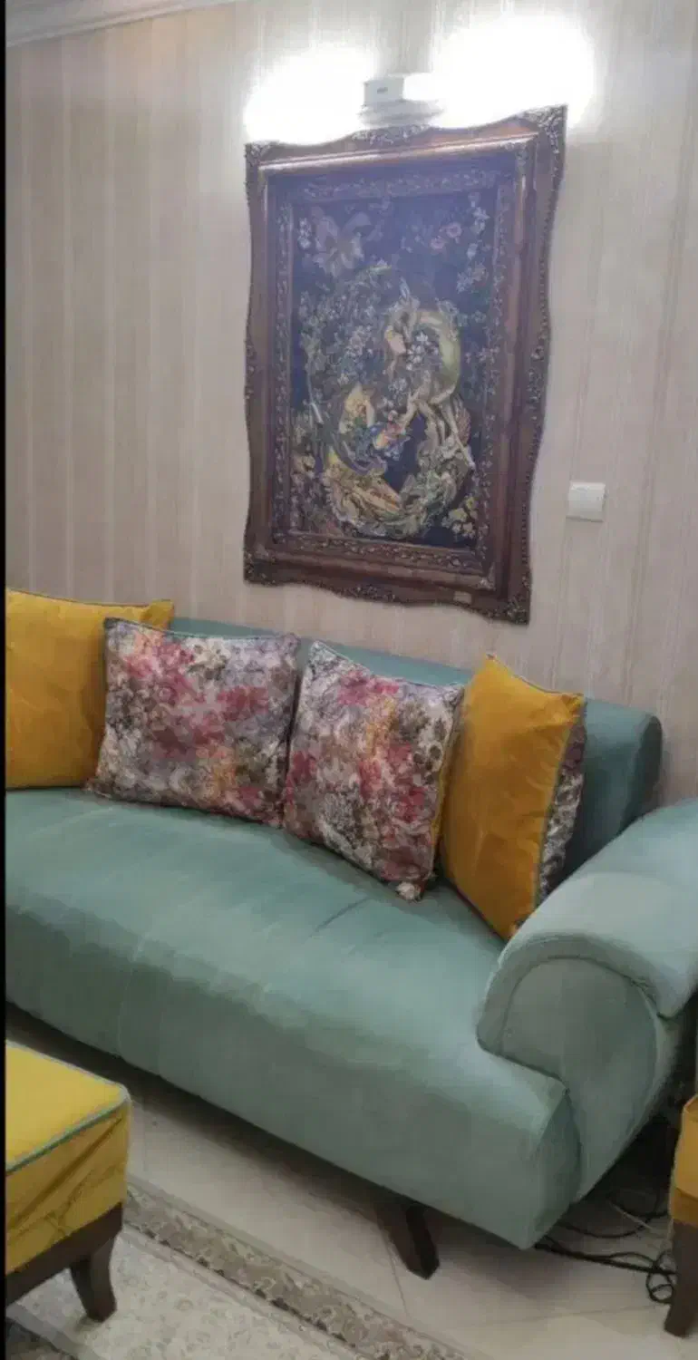 مبلمان راحتی ۷ نفره+ جلومبلی|مبلمان خانگی و میز عسلی|تهران, دریاچه شهدای خلیج فارس|دیوار