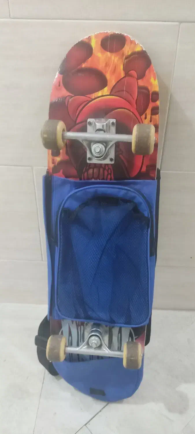 فروش اسکیت برد همراه با کیف شانه ای اورجینال|دوچرخه، اسکیت، اسکوتر|بروجرد, |دیوار