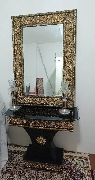 آینه و شمعدان|آینه|فردیس, قریشی|دیوار