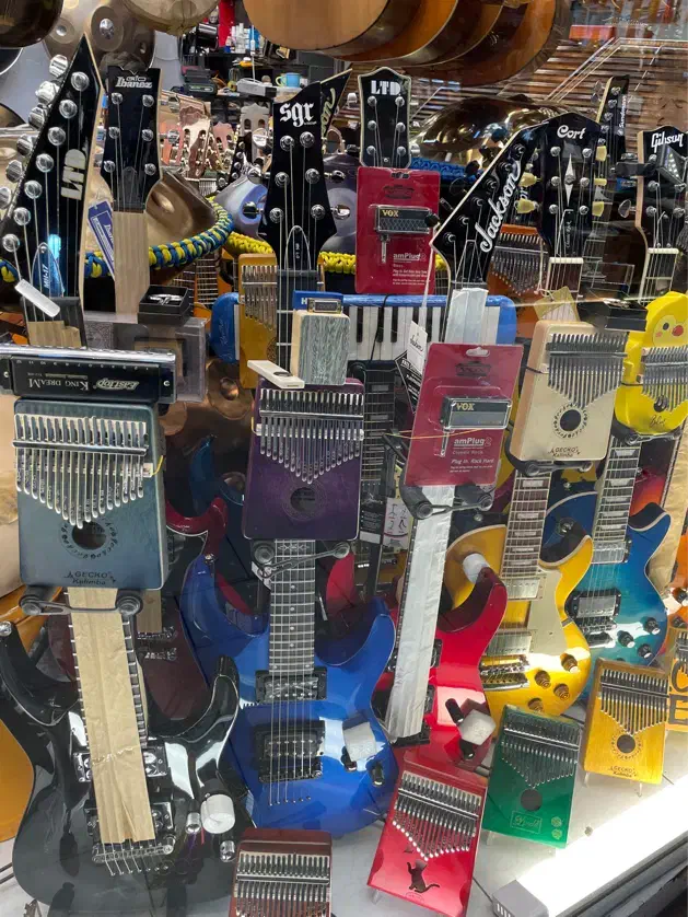 گیتار الکتریک|گیتار، بیس، امپلیفایر|مشهد, احمدآباد|دیوار