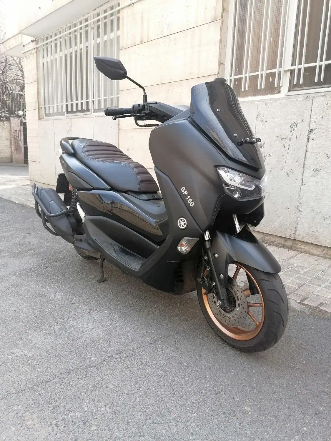 یاماها ان مکس ۱۴۰۲|موتورسیکلت|تهران, مهران (سیدخندان)|دیوار