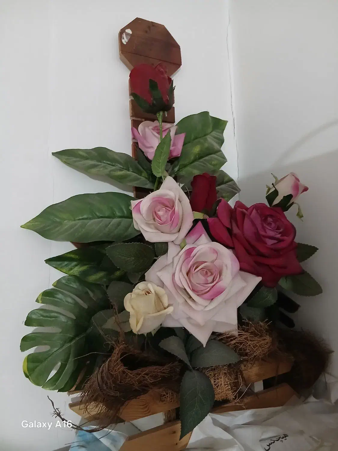 لوازم دکوری وتزئینی|گل مصنوعی|قم, شهرک مهدیه (مدرس)|دیوار