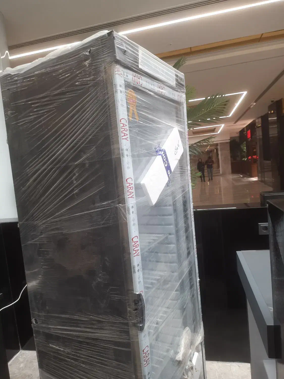 فریزر یک ماه کار|کافی‌شاپ و رستوران|لنجان, |دیوار