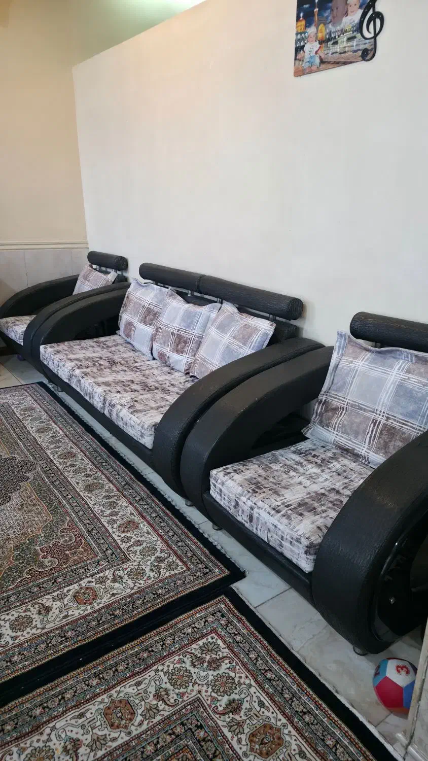 مبل راحتی ۷ نفره با کیفیت و راحت و لوازم چوبی منزل|مبلمان خانگی و میز عسلی|قرچک, داوود آباد|دیوار