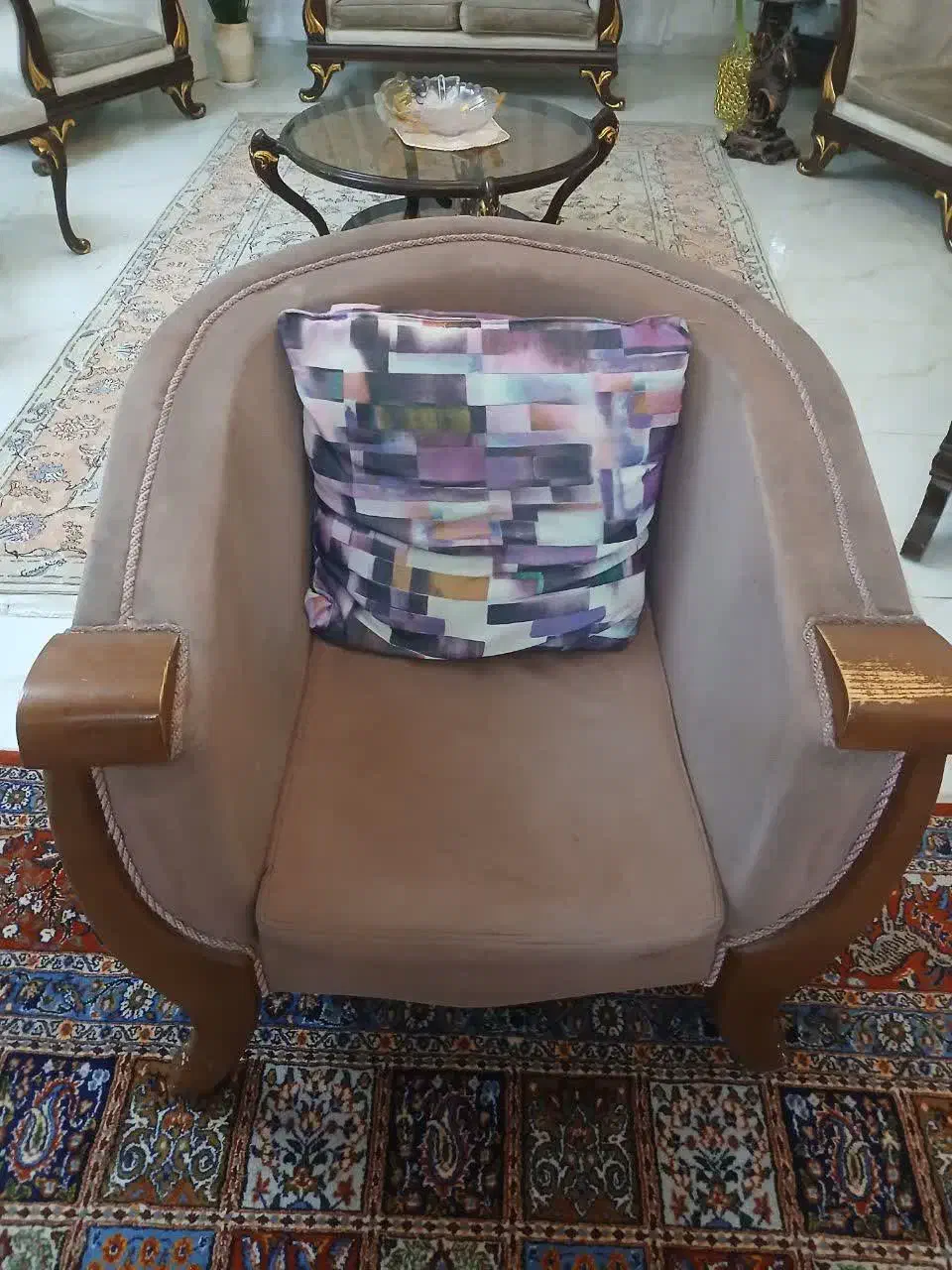 مبل نیم ست چهارنفره کارکرده|مبلمان خانگی و میز عسلی|کرج, شهرک مترو|دیوار