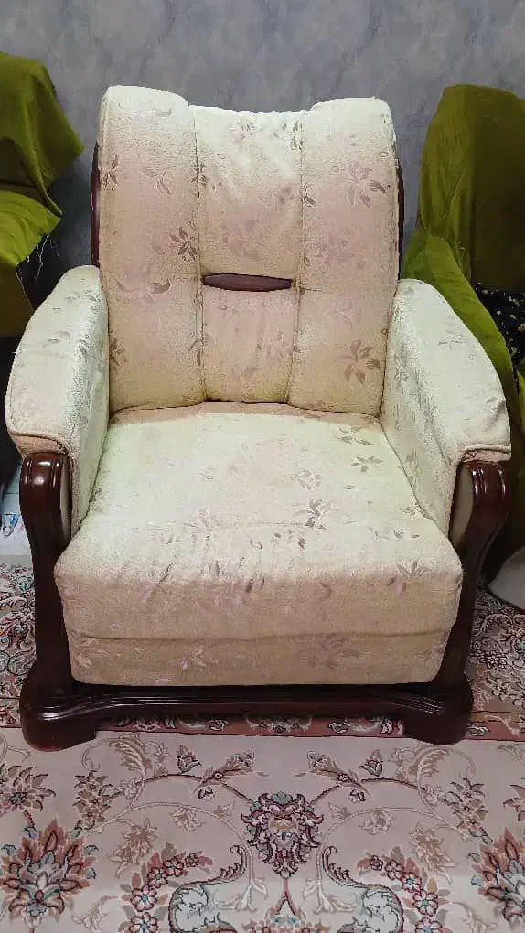یک ست مبل ۷ نفره|مبلمان خانگی و میز عسلی|شیراز, باهنر|دیوار