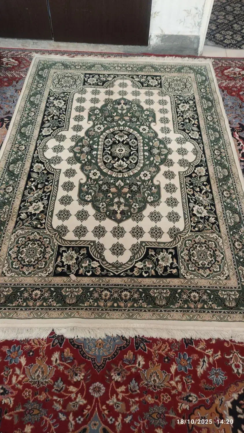 فرش در حد نو|فرش|شیراز, دارالرحمه|دیوار