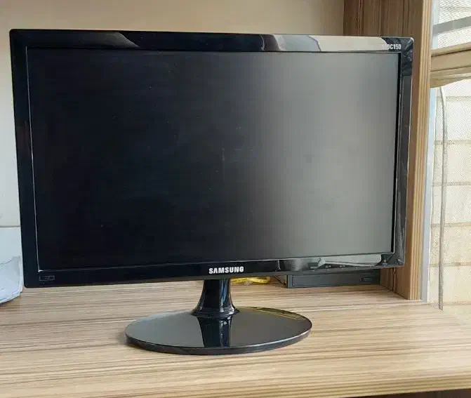 مانیتور ۱۹ اینچ سامسونگ در حد|قطعات و لوازم جانبی رایانه|تهران, امیرآباد|دیوار
