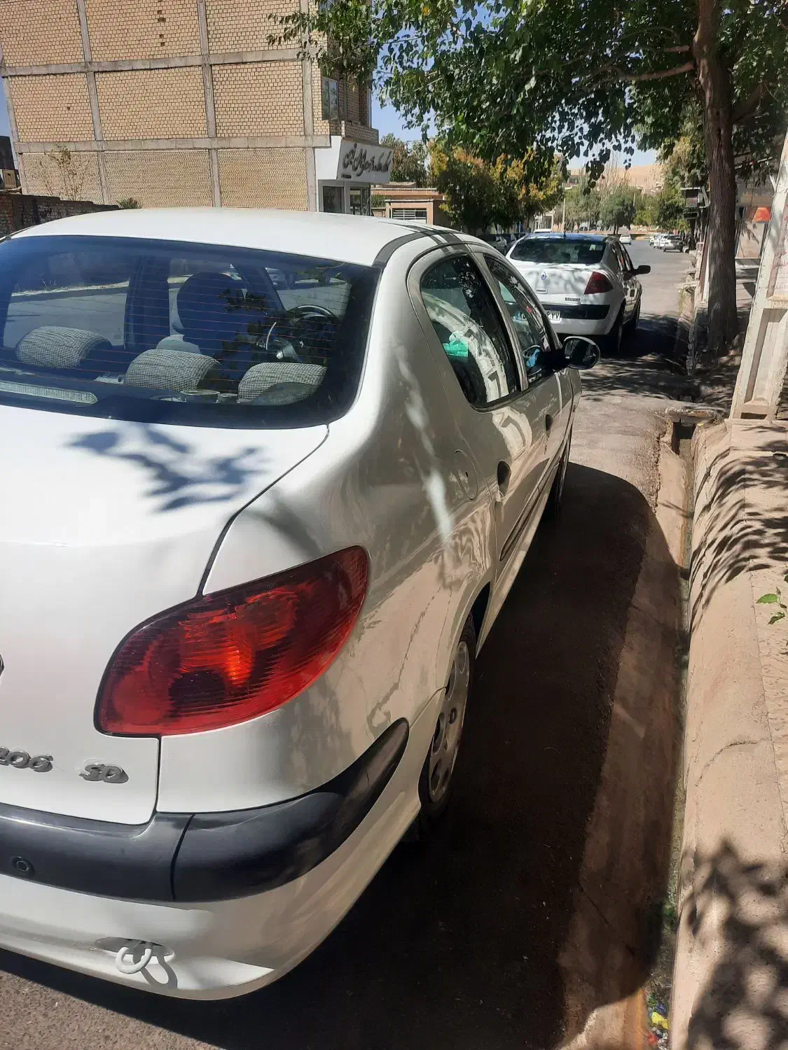 پژو ۲۰۶ اس دی وی ۸ سفید مدل ۹۵|خودرو سواری و وانت|شاهین دژ, |دیوار