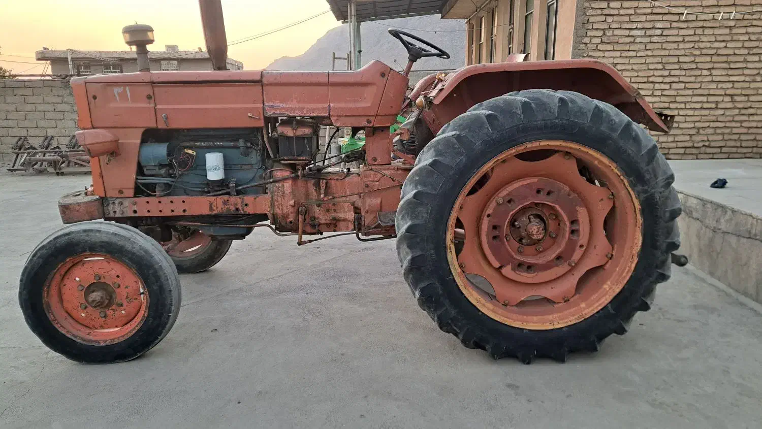 تراکتور رومانی ۶۸سالم|خودرو سنگین|بیستون, |دیوار