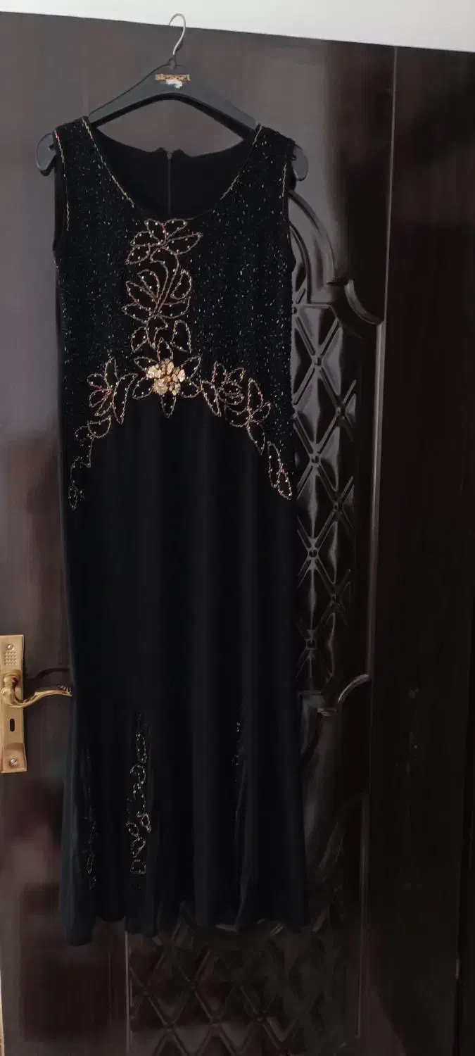 لباس مجلسی|لباس|تربتحیدریه, بهزیستی|دیوار