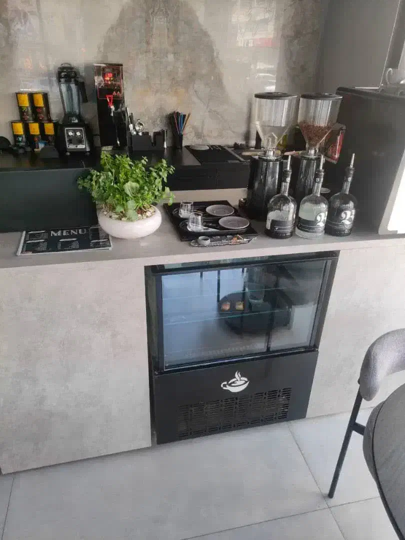 یخچال شوکیک|کافیشاپ و رستوران|تهران, شهرک ولیعصر جنوبی|دیوار