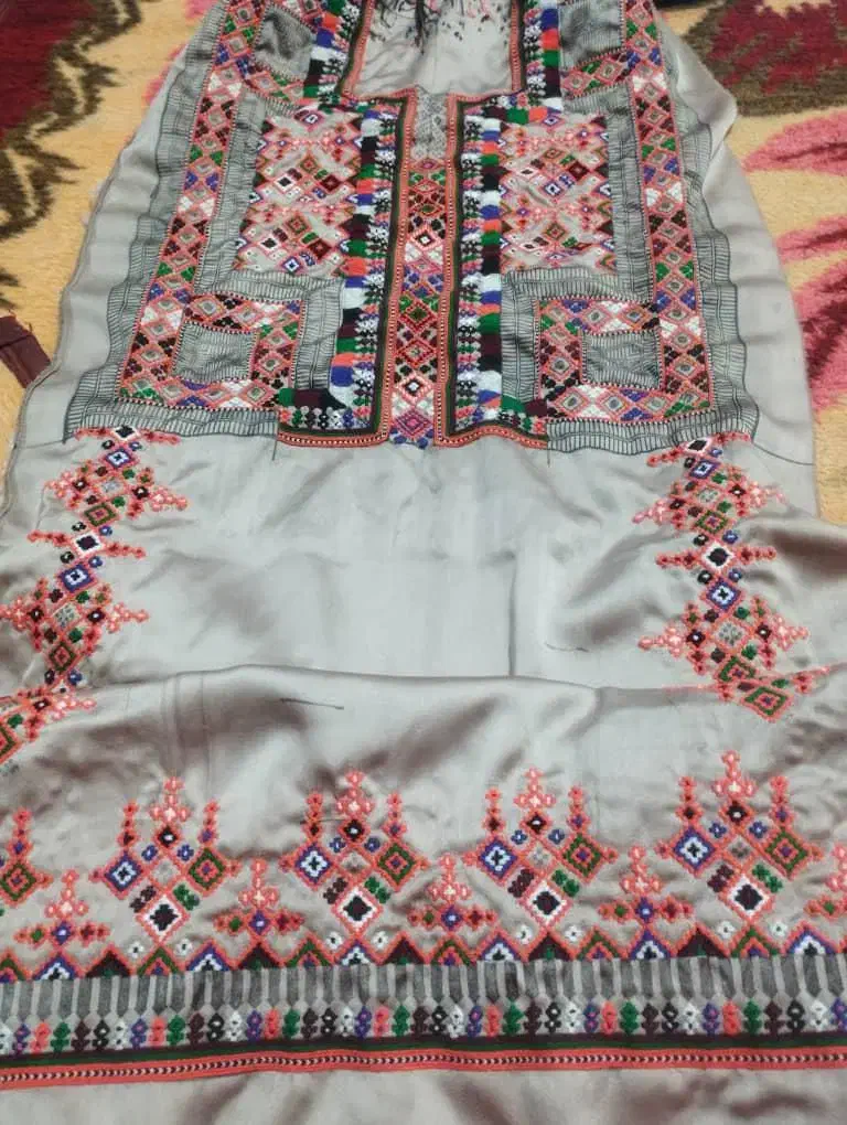 دوزنده  انواع  دوچ هستم دوچگر گروهی  هستیم|لباس|ایرانشهر, |دیوار