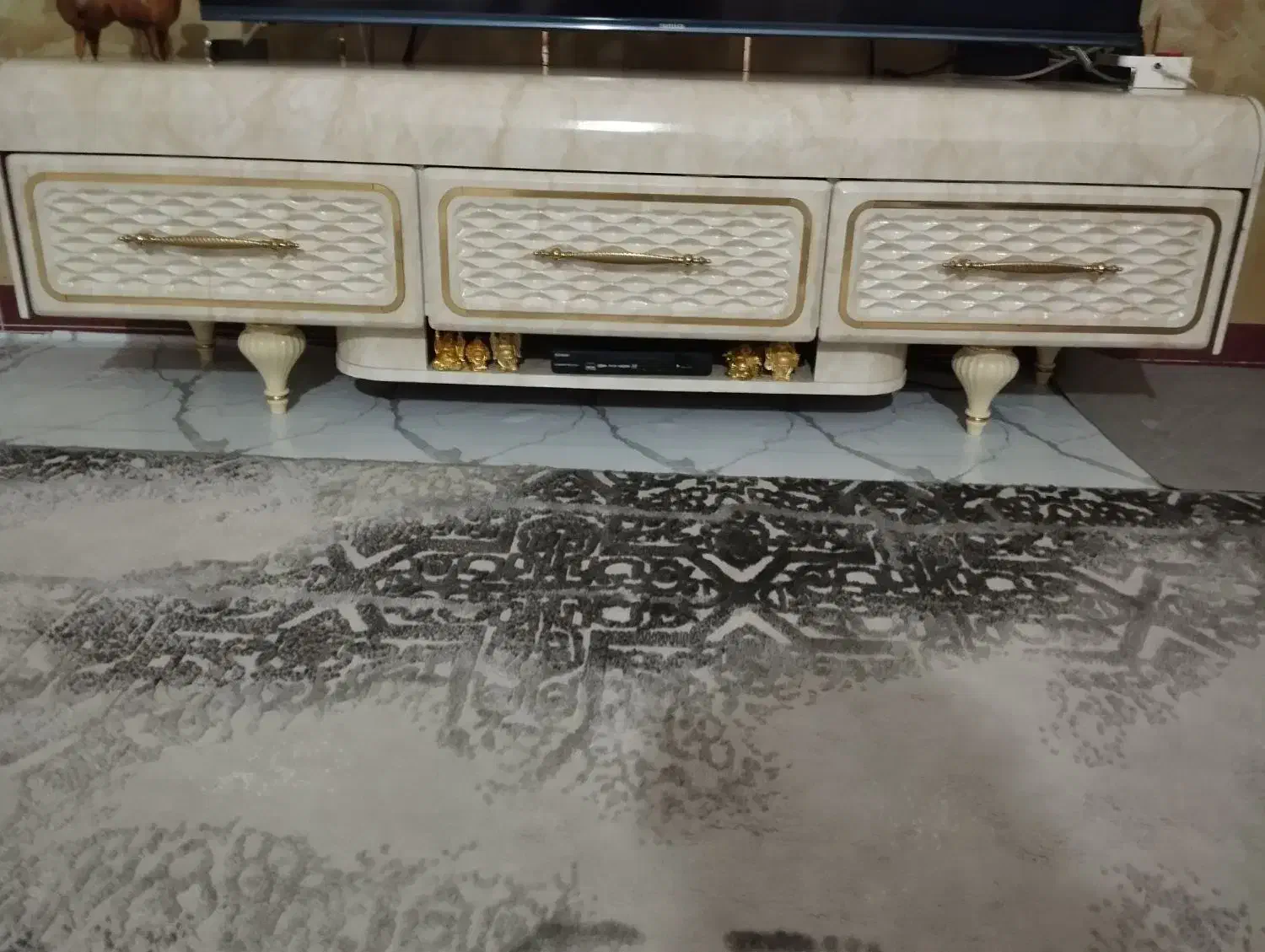 میز تلویزیون وجاکفشی ست رنگ کرم|میز تلویزیون|سرپل ذهاب, |دیوار