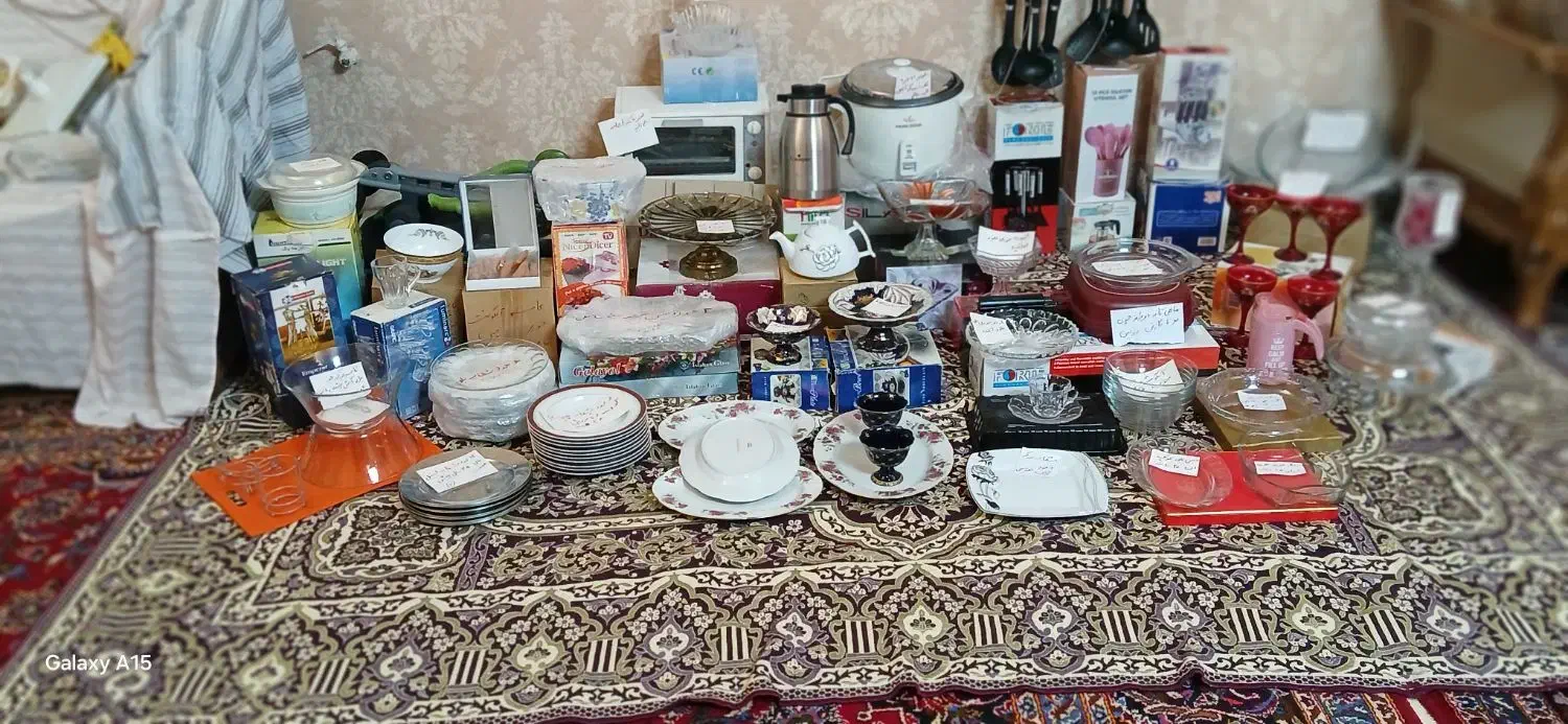 مقداری وسایل منزل نو و دست دوم|ظروف سرو و پذیرایی|اصفهان, حسین‌آباد|دیوار