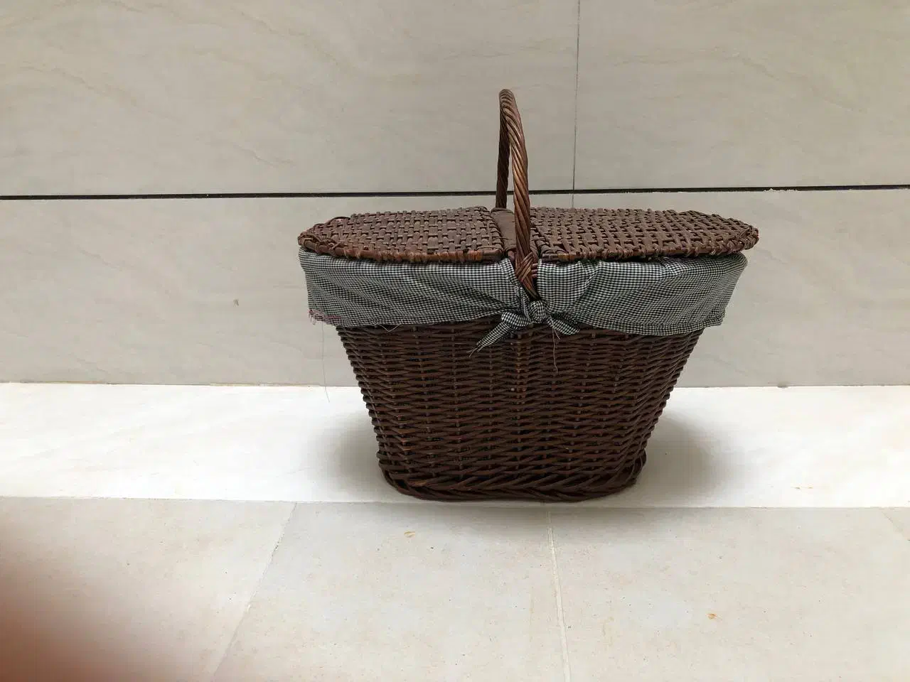 سبد حصیری|ظروف سرو و پذیرایی|دهگلان, |دیوار