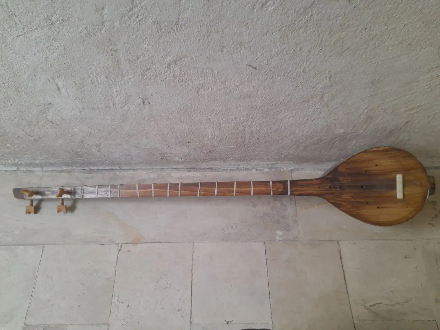 سه تار|سازهای سنتی|تبریز, |دیوار