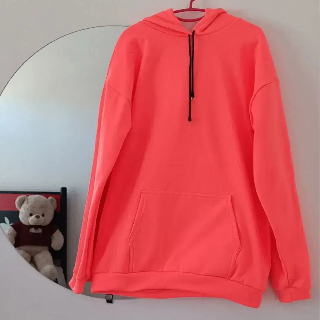 هودی کرکدار|لباس|فردوس (خراسان), |دیوار