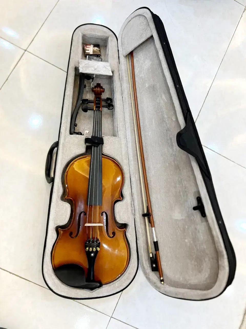 ویالن برند ریچارد بونل اصلی سایز4 همراه لوازم کامل|ویولن|گلستان (تهران), |دیوار