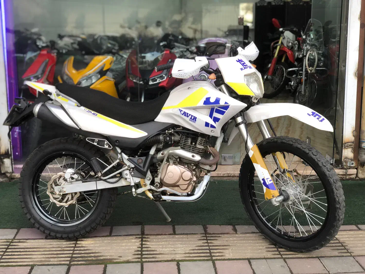 کویر ۲۵۰ مدل ۱۴۰۰ کم کار|موتورسیکلت|رشت, یخسازی|دیوار