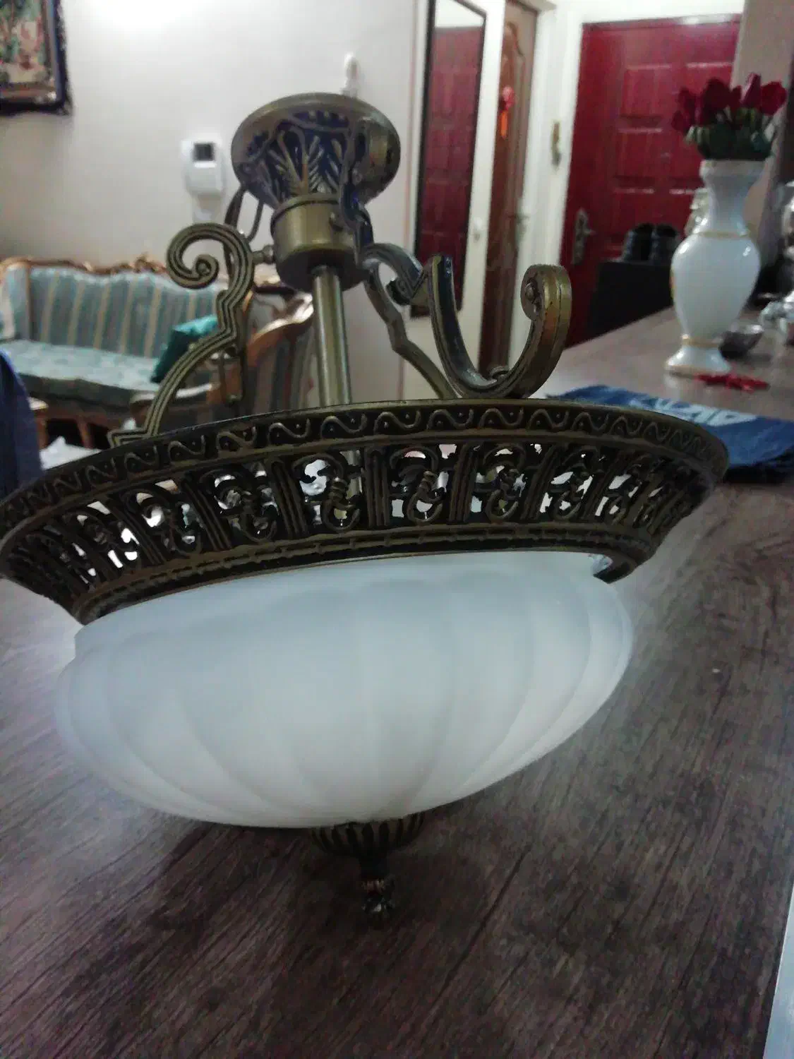 لوسر|لوستر و چراغ آویز|فردیس, منظریه|دیوار