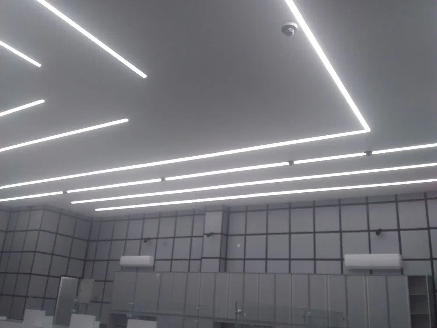 برق کاری صنعتی وساختمان|خدمات پیشه و مهارت|کیش, |دیوار