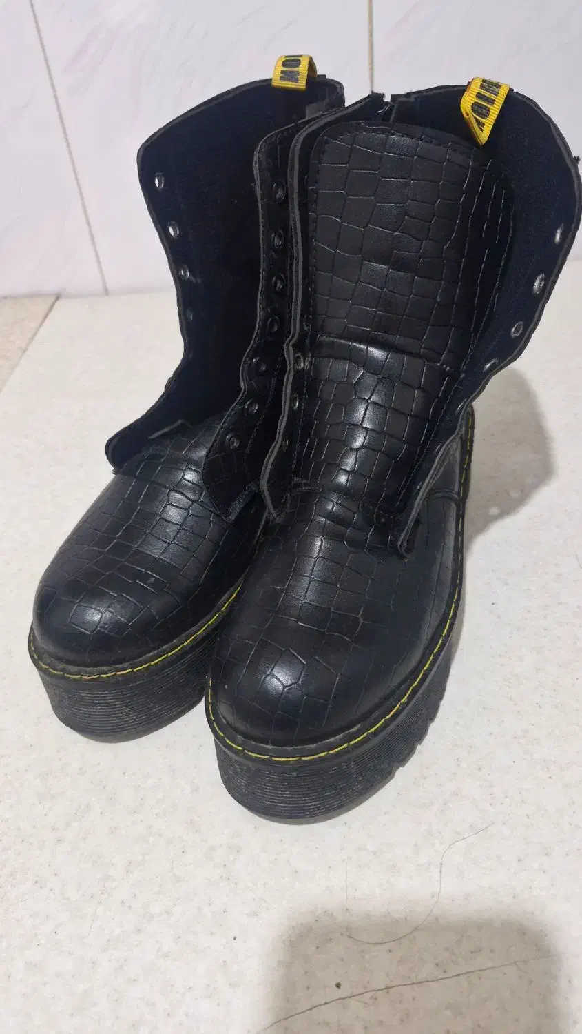 چکمه درحدنو|کیف، کفش، کمربند|زنجان, |دیوار