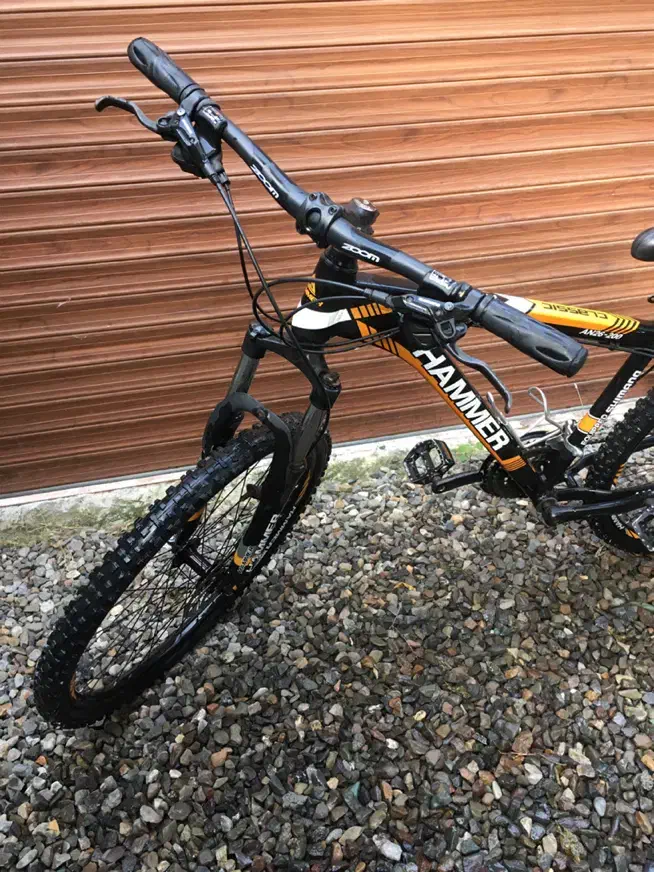 دوچرخه|دوچرخه، اسکیت، اسکوتر|بابل, |دیوار