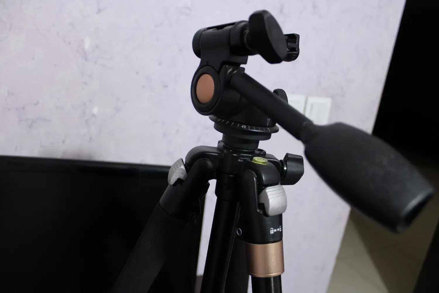 سه پایه beike pro|دوربین عکاسی و فیلم‌برداری|اهواز, کمپلو شمالی|دیوار