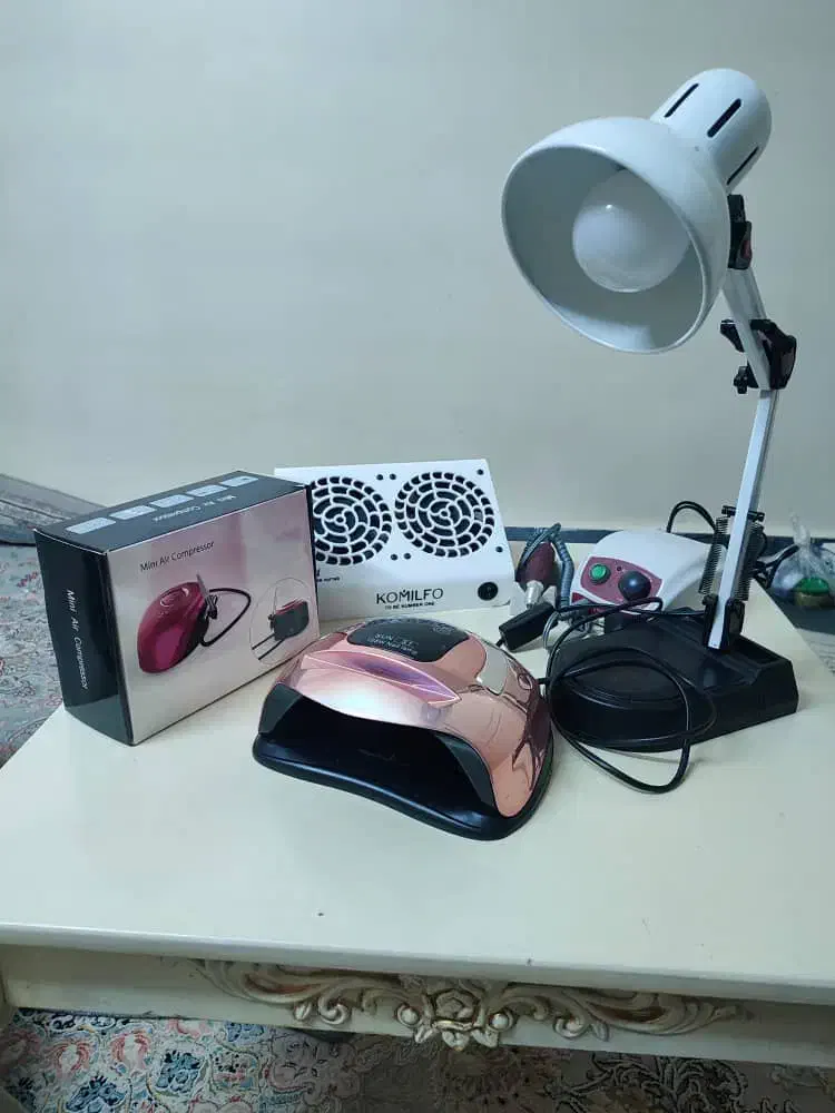 وسایل آموزش و کاشت ناخن|آرایشگاه و سالنهای زیبایی|اسلامشهر, مطهری|دیوار