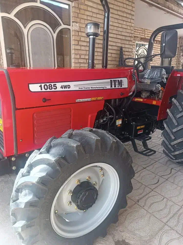 تراکتور ۱۰۸۵ صفر واقع در روستای دوزکند مدل ۱۴۰۴|خودرو سنگین|انگوران, |دیوار