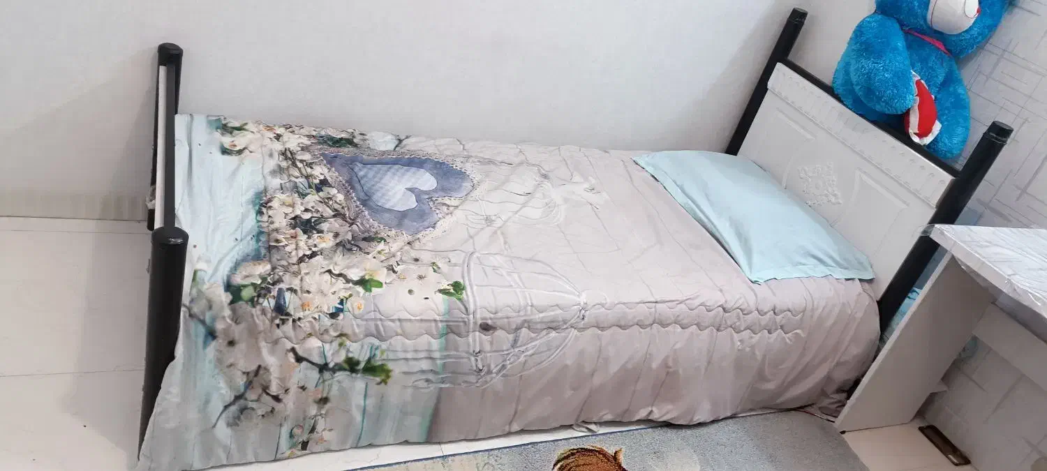 دو عدد تخت یک نفره در حد نو|تخت و سرویس خواب|کرمان, |دیوار