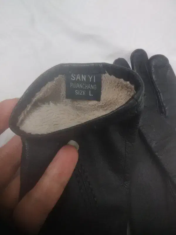 دستکش چرم طبیعی|لباس|ری, دیلمان|دیوار