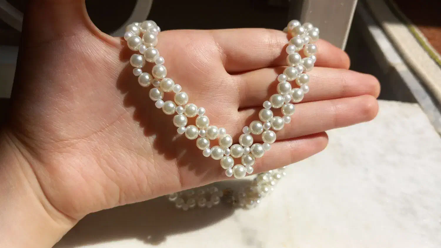 گردنبند مرواریدی V شکل|بدلیجات|همدان, |دیوار