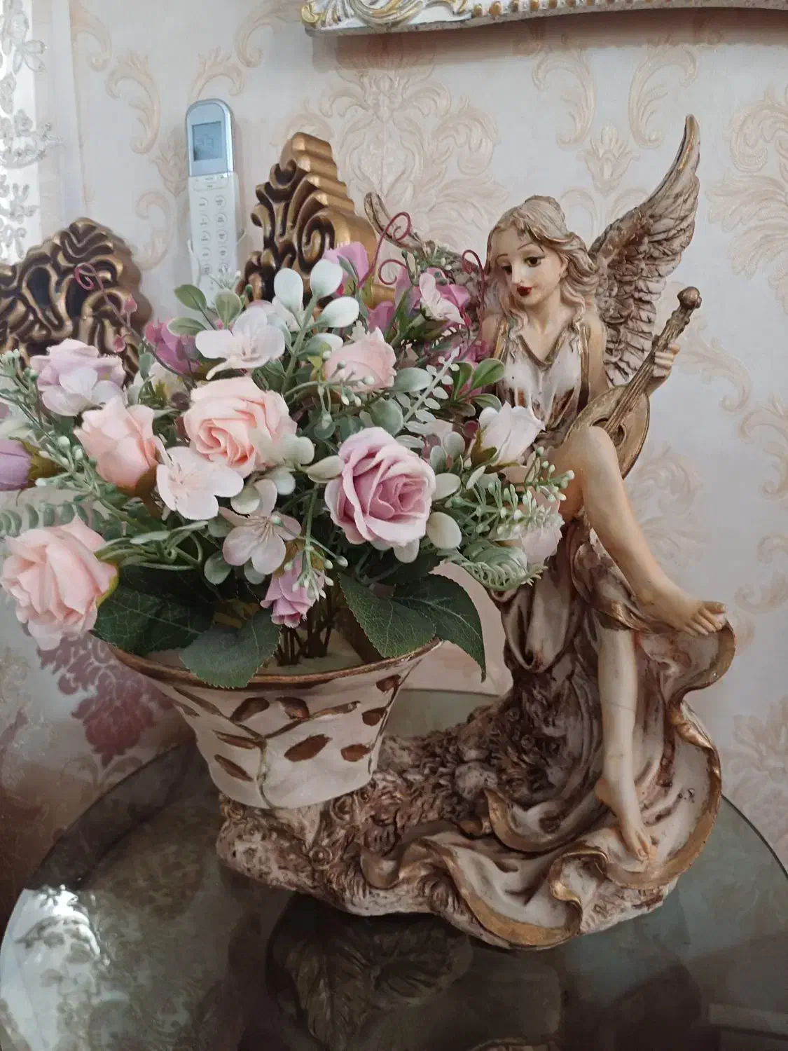 تعدادی زیاد لوازم خانگی|ظروف سرو و پذیرایی|فومن, |دیوار