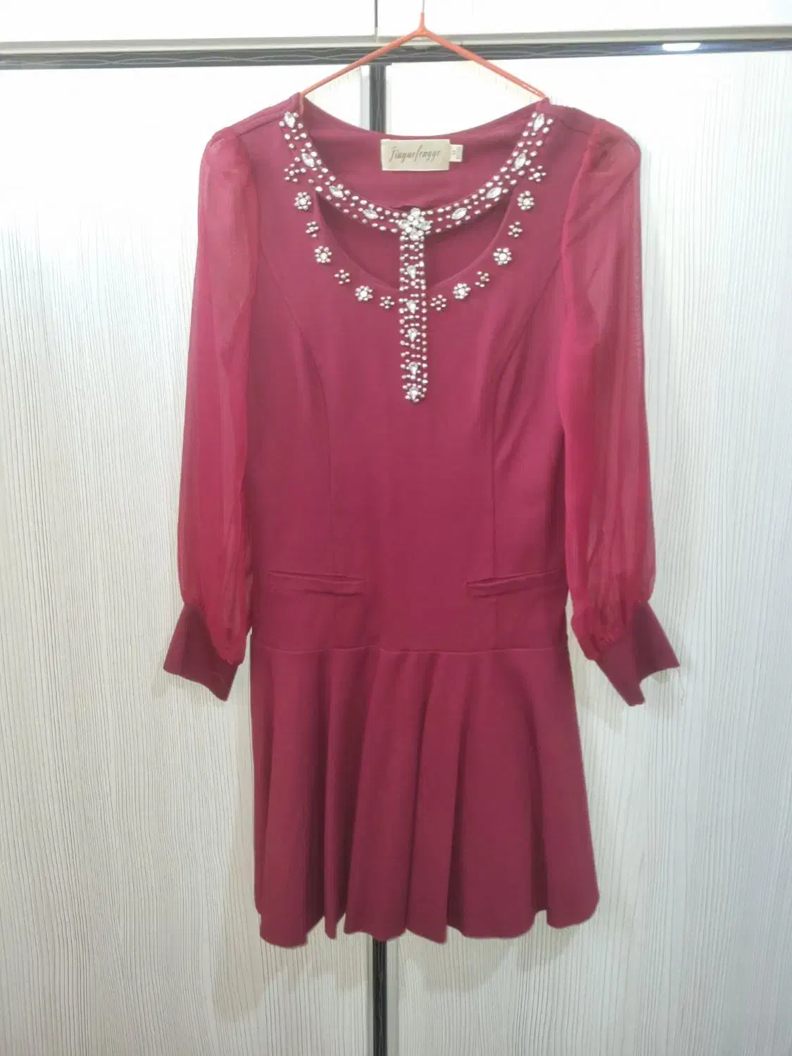 پیراهن دخترانه مجلسی|لباس|شاهین‌شهر, نبوت|دیوار