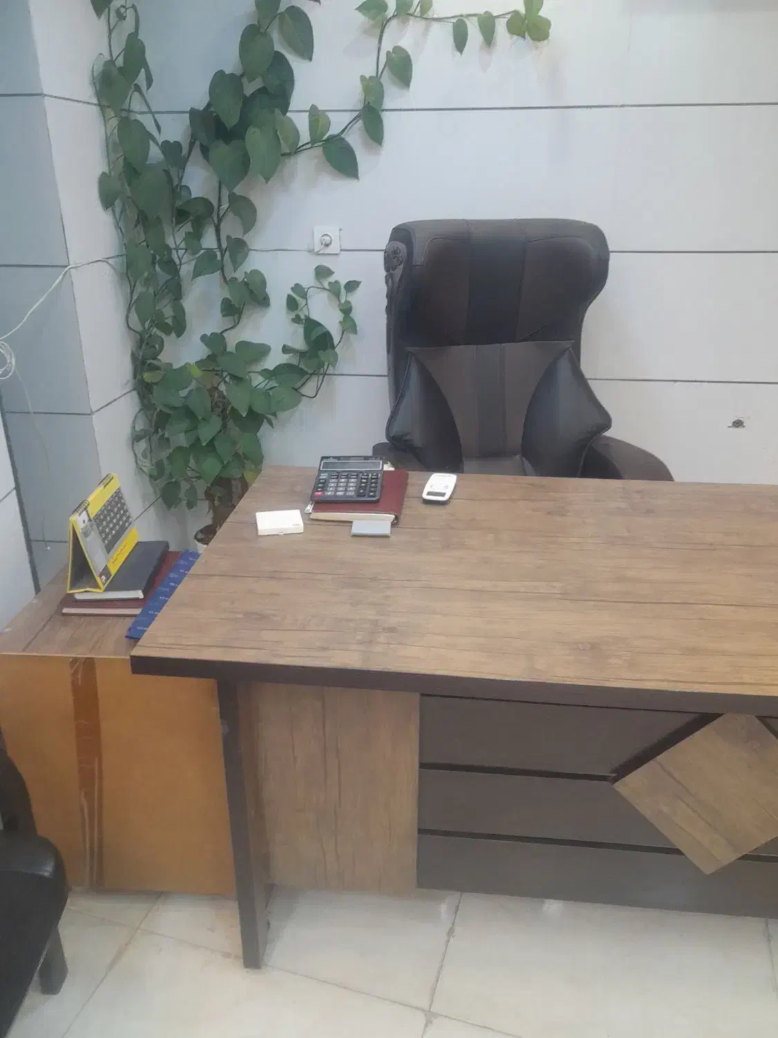 استخدام مشاور املاک ازادگان|استخدام بازاریابی و فروش|شیراز, کیان شهر|دیوار