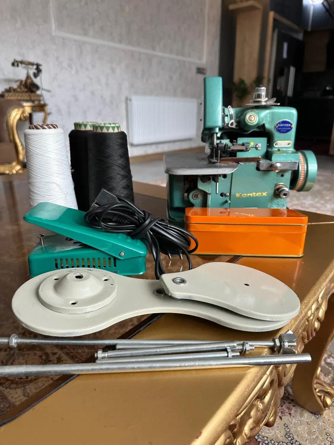 چرخ خیاطی اورلوک|چرخ خیاطی و ریسندگی|شاهینشهر, گزبرخوار|دیوار