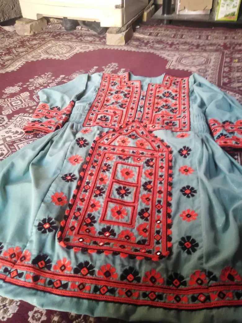 دوخت ودوز لباس بلوچی زنانه|لباس|لیردف, |دیوار